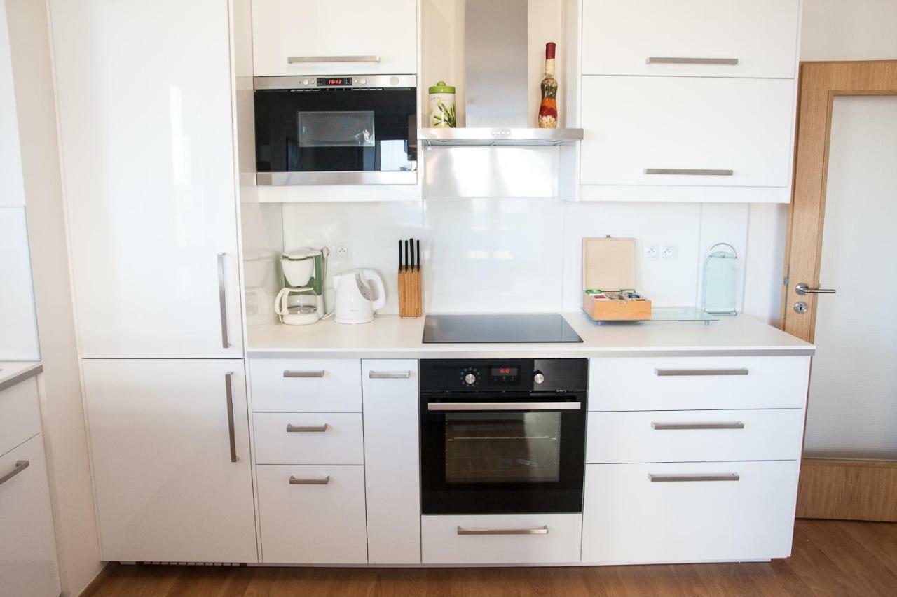 Prostorný 3 pokojový apartmán s dvěma terasami Praga Exterior foto